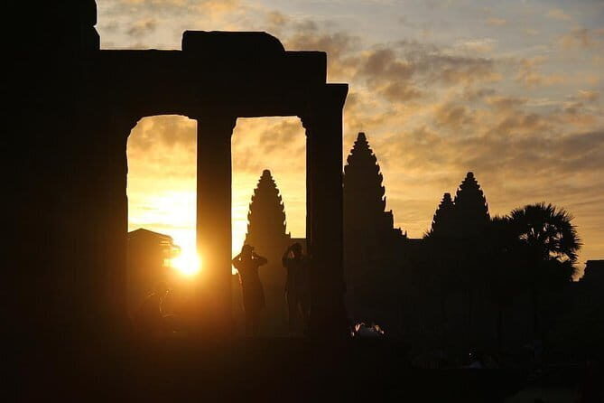 1 Day Angkor Wat with Sunrise Tour - Transport and Comfort