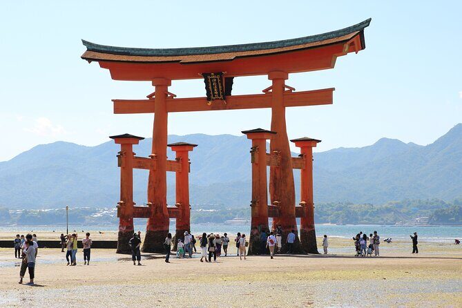 1-Day Private Sightseeing Tour in Hiroshima and Miyajima Island - Exploring Hiroshima Peace Memorial Park