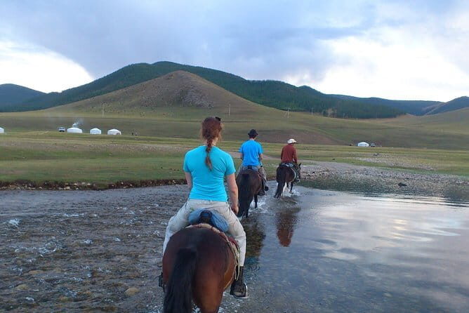 15 days Combination of Gobi and Central Mongolia - Who Should Consider This Tour?