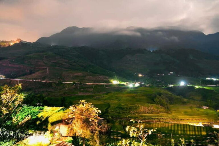 2-Day Sapa Trekking Adventure from Hanoi, Overnight Bungalow - Transportation and Accommodation: What Travelers Should Expect