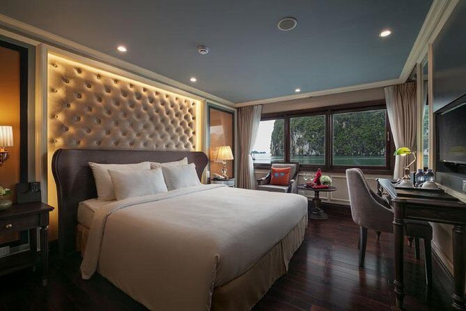 2 days - 1 night in Bai Tu Long Bay at 5 stars cruise - private balcony cabins - Key Points