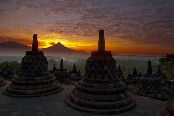 2 days Yogyakarta tour (Borobudur, Prambanan, Jomblang cave, Timang beach) - Marveling at Prambanan Temple