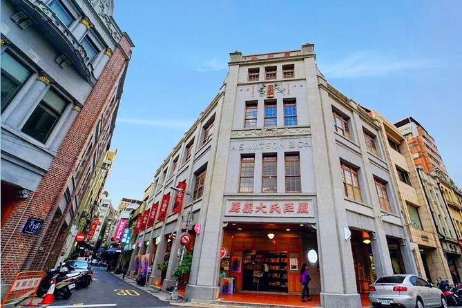 2-Hour Private Dadaocheng Walking Tour - Walking the Streets: Why It Matters