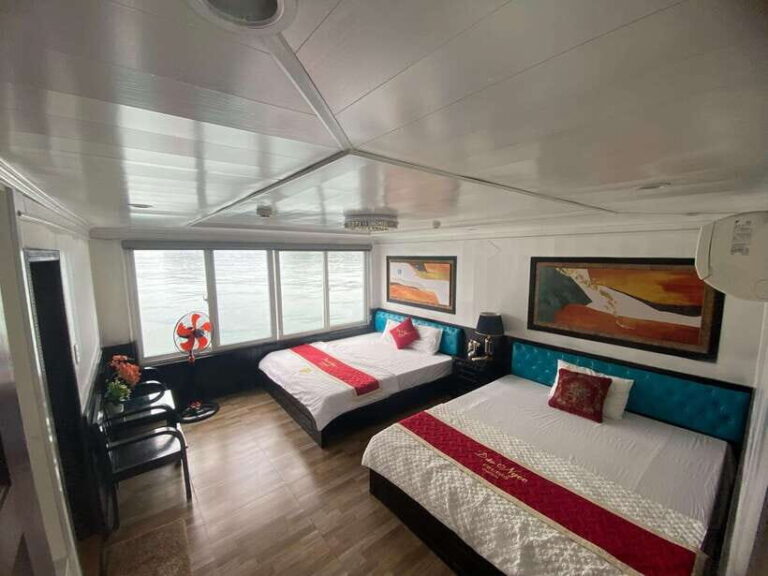 2D1N Boat Tour : Lan Ha Bay - Ha Long Bay - The Second Day: More Adventures and Relaxation