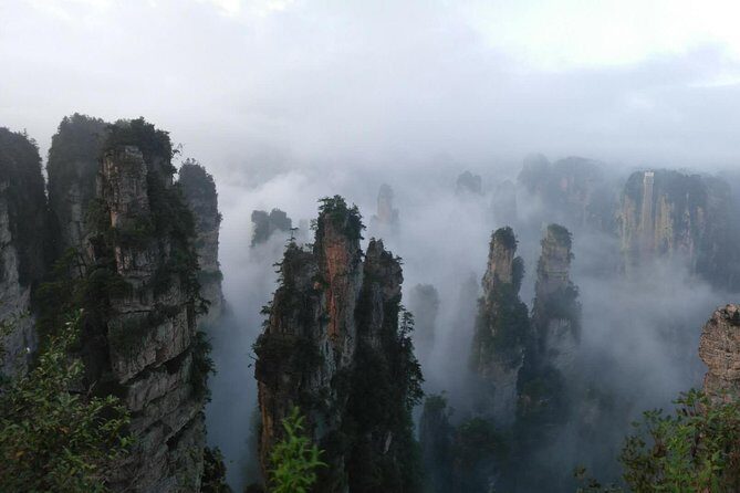 3-Day Private Zhangjiajie In-depth Exploring Tour - Day 1: The Thrill of the Glass Bridge and Grand Canyon