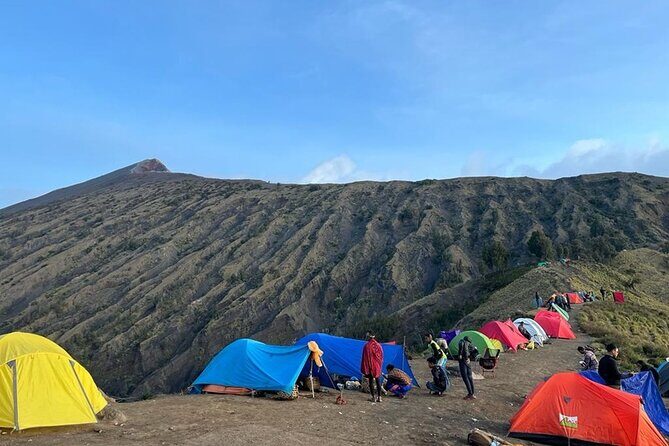 3 days 2 night trekking Rinjani to Summit and lake - Day 2: The Summit Push and Lake Views