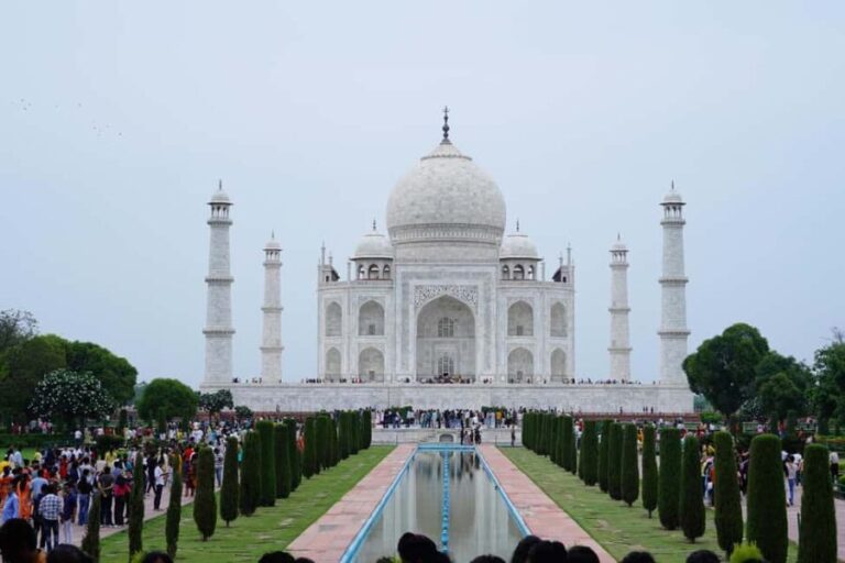 3 Days Tour: Overnight Agra and Varanasi Pilgrimage - Day 1: Delhi to Agra – The Iconic Sights