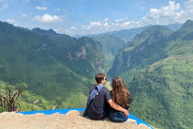 4D3N self-driving Loop tour (small group - private room included) - The Starting Point: Ha Giang City and First Impressions