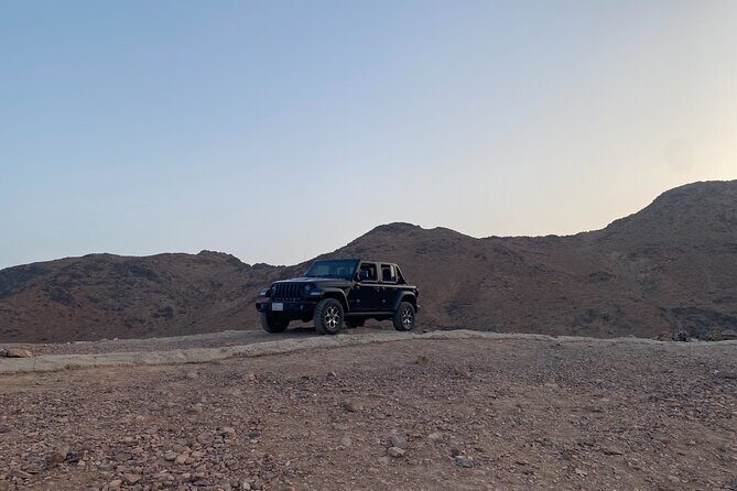 4WD Adventure in Uhud Mountain - Reaching the Summit and Enjoying the Views