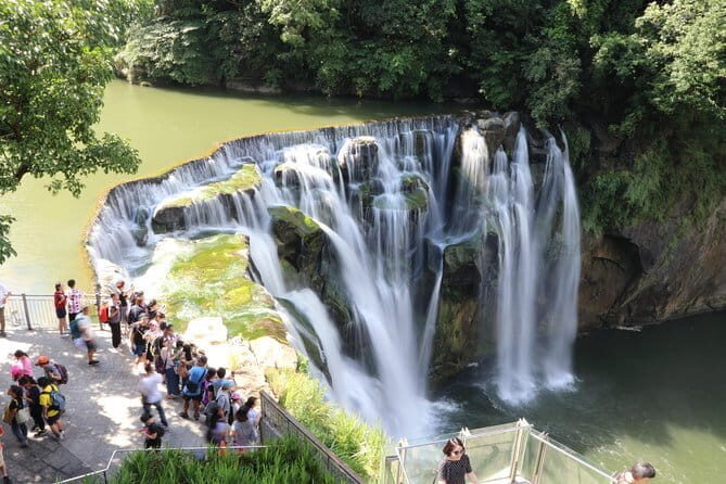 6 Hours Private Charter from Taipei in Shifen and Jiufen - Whats Included and What’s Not