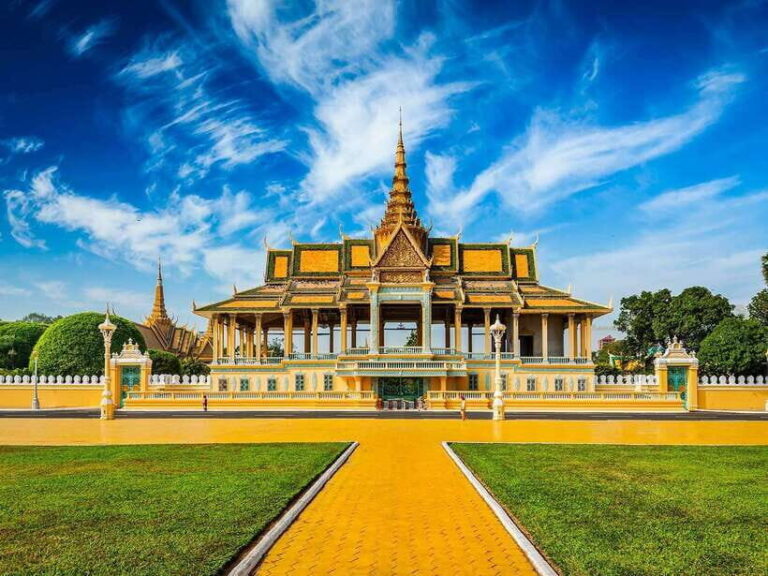 8 Days Private Tour Highlights of Cambodia - Overland Journey to Battambang