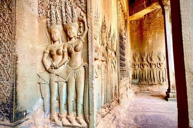 A Day Trip to Angkor Wat, Bayon, Taprohm from Phnom Penh - Who Should Consider This Tour?