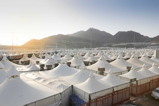 A Spiritual Journey Through the Holy Sites of Makkah - The Practical Side: What You Can Expect