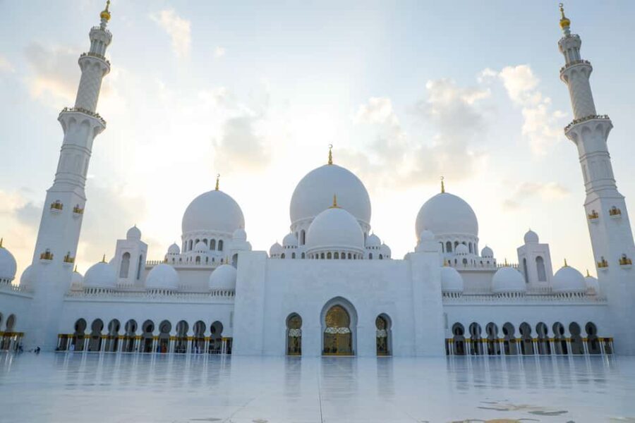 Abu Dhabi: Professional Photoshoot at Sheikh Zayed Mosque - The Value of This Experience
