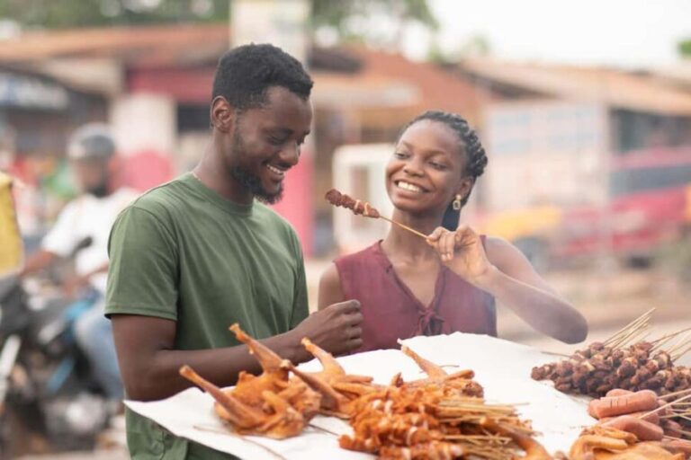 Accra: Nighttime Food Tour with Local Guide - Why This Tour Works Well