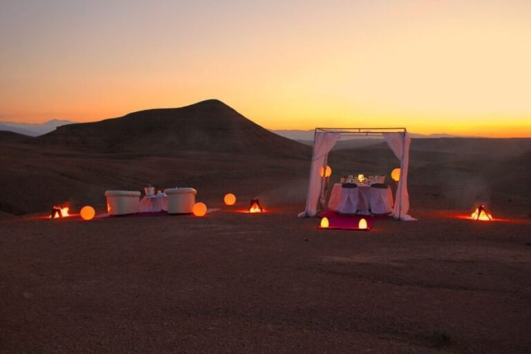 Agafay desert Dinner experience with sunset views & Swiming - The Landscape and Setting: Why It Matters