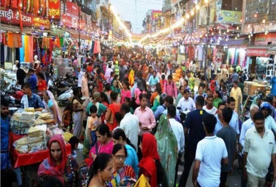 Agra : Private Spice Market Tour with guide And Driver - Visiting the Mankameshwar Temple