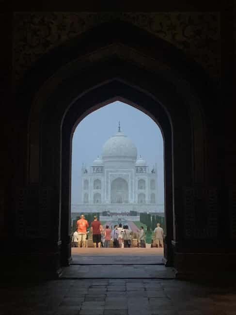Agra Taj Mahal Tour Skip The Line Guided Tour - What Makes This Tour Stand Out?