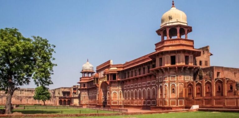 Agra: Taj Mahal Tour With Traditional Indian Dress - Why This Tour Offers Good Value