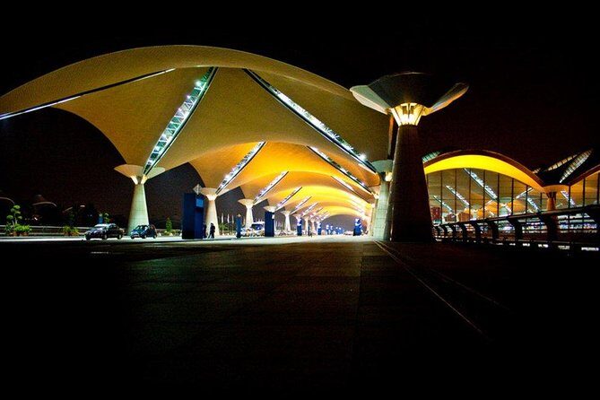 Airport transfer - The Ride: Comfort and Cost-Effectiveness