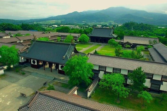 Aizu 6hr Private Tour with Government-Licensed Guide - How the Tour Works in Practice