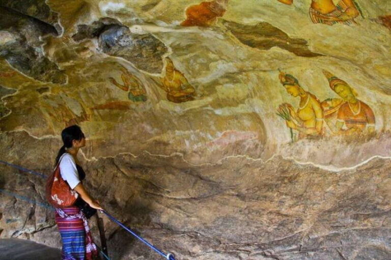 All-inclusive Sigiriya Fortress and Wildlife Safari - Included and Not Included