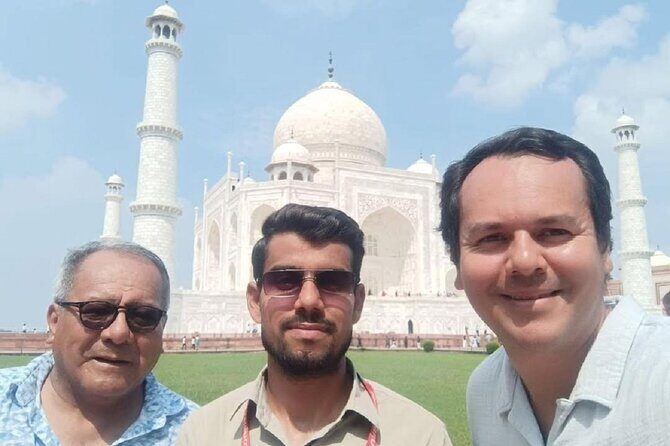 All Inclusive Taj Mahal, Agra Fort & Baby Taj Day Trip From Delhi - Exploring Agra Fort: Mughal Majesty