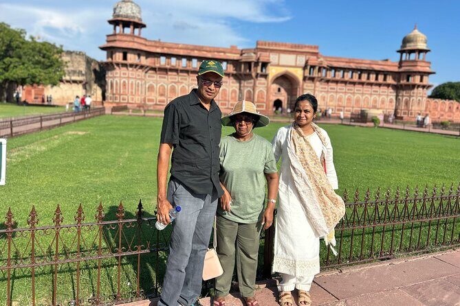All-Inclusive Taj Mahal Skip-the-Line Tour from Delhi by Car - Who Should Consider This Tour?