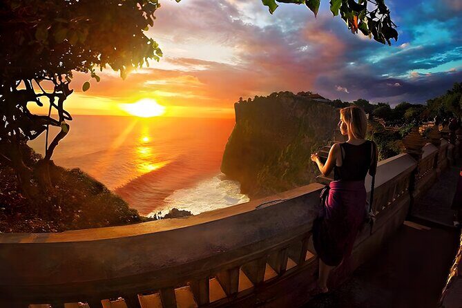 Amazing Half-Day Uluwatu Sunset Tour with Jimbaran Seafood Dinner - Jimbaran Bay: The Seafood Feast