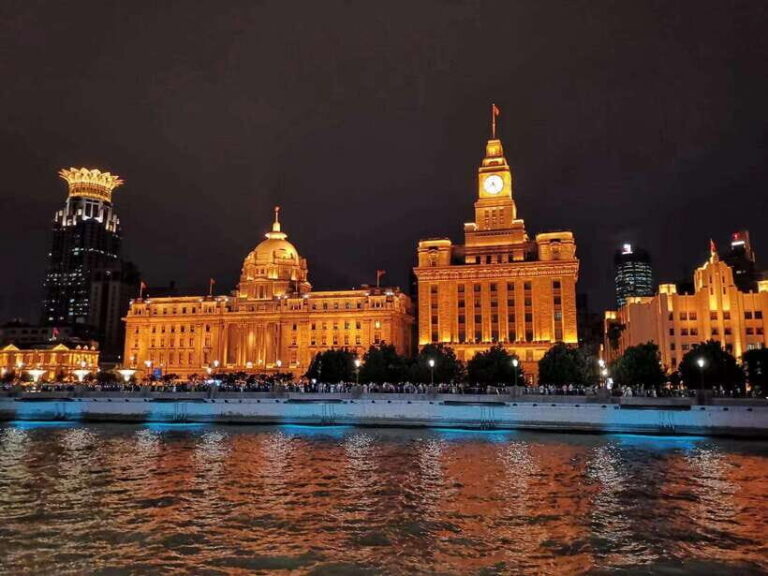 Amazing Shanghai Night Lights:River Cruise &Private Transfer - What’s Included and What’s Not