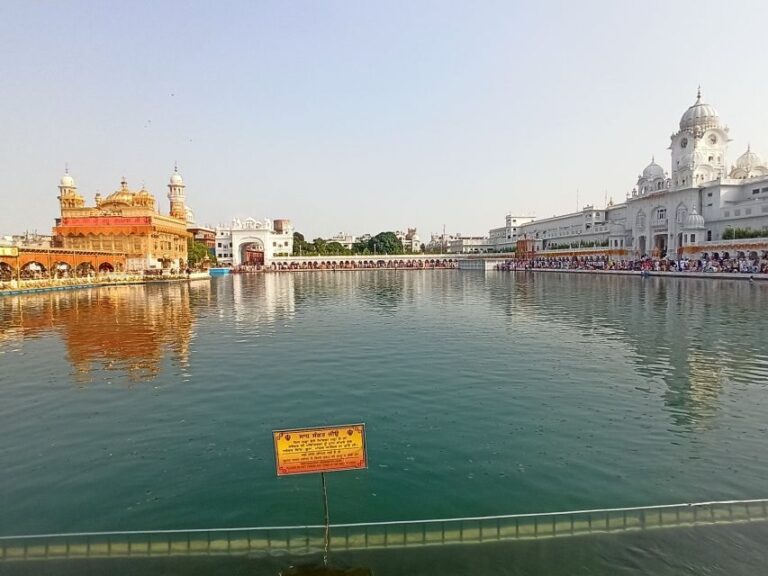Amritsar 02 days :Wagha border: Airport transfer Eng. guide - Who Would Enjoy This Tour?