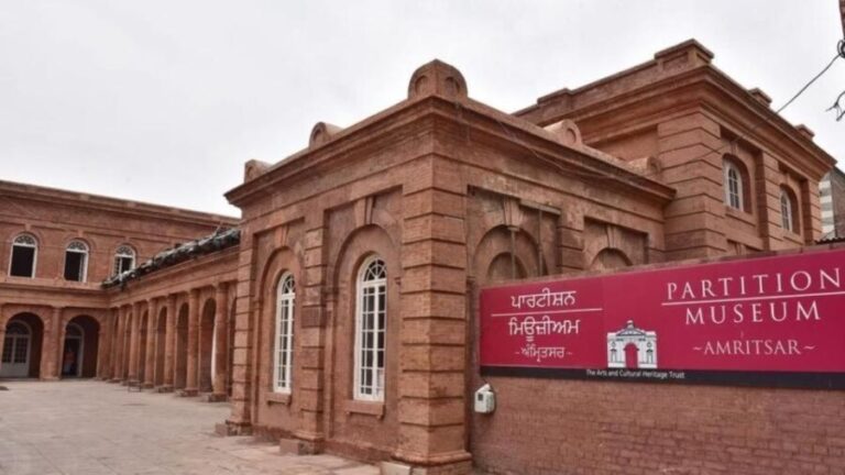 Amritsar: Small Group Sightseeing Tour with Wagah Border - Why Is This Tour Worth Your Time?