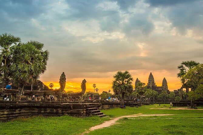 Angkor Temples with Sunset 1-Day Tour - The Value of Guided Tours at Angkor