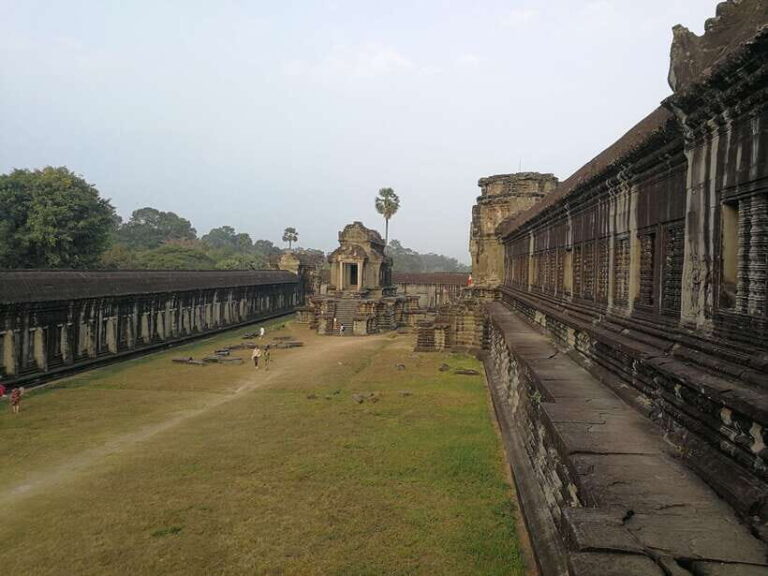 Angkor Wat Full-Day Private Tour with Sunset - What’s Included and What’s Not