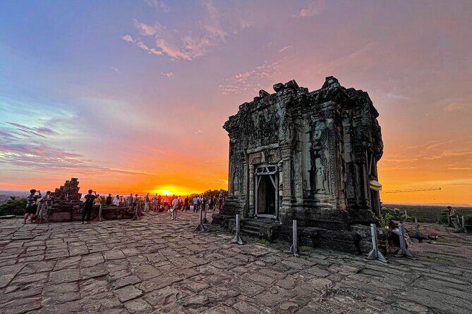 Angkor Wat Small-Group Day Tour and Sunset with Lunch Included - The Itinerary in Detail