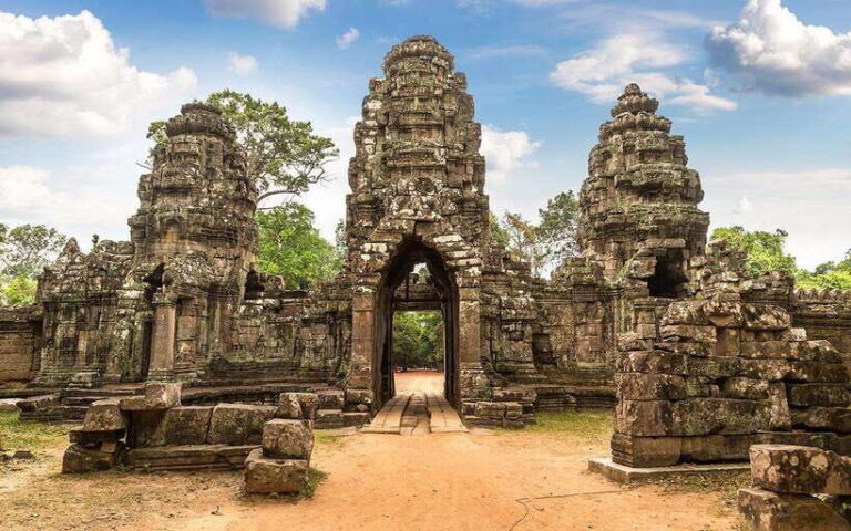 Angkor Wat Sunrise Private Tuktuk Tour in Siem Reap - Who Should Consider This Tour?