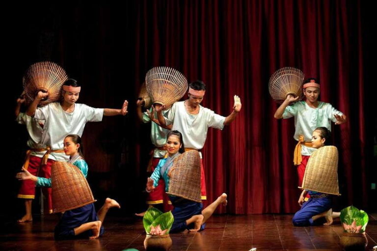 Apsara Theatre Performance include Dinner & hotel pick up - The Itinerary and Experience Atmosphere