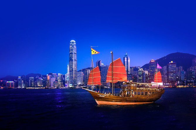 Aqua Luna: Evening Cruise at Victoria Harbour Hong Kong - Detailed Breakdown of the Cruise