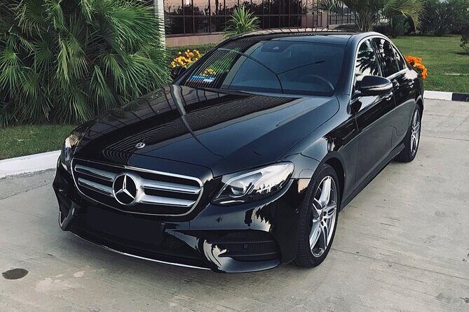 Arrival Private Transfer: Tambo Airport JNB to Johannesburg in Business Car - Who This Service Suits Best