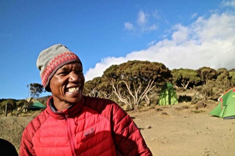 Arusha: 7-Day Kilimanjaro Lemosho Route Trek with Hotel Stay - The Famous Barranco Wall