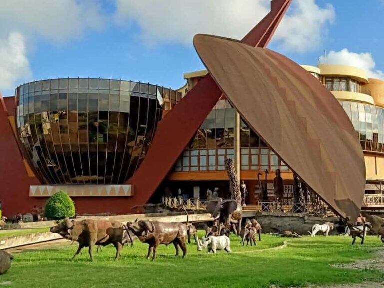 Arusha: City Tour with Canoeing on Lake Duluti - FAQs
