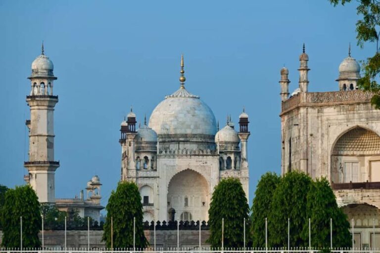 Aurangabad: 3-day Lonar Crater, Ajanta, & Ellora Caves Tour - The Long Drive to Lonar Crater