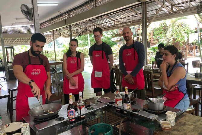 Authentic Thai Cooking Class and Farm Visit in Chiang Mai - A Step-by-Step Look at the Experience