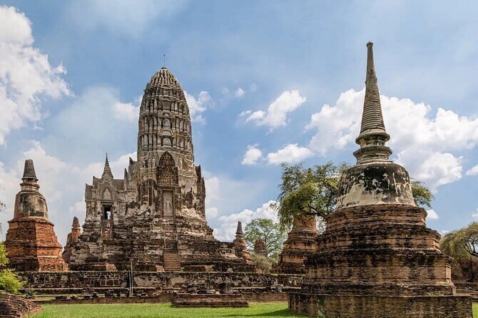 Ayutthaya Bicycle Tour with Scenic Boat Experience - Who Will Love This Tour?