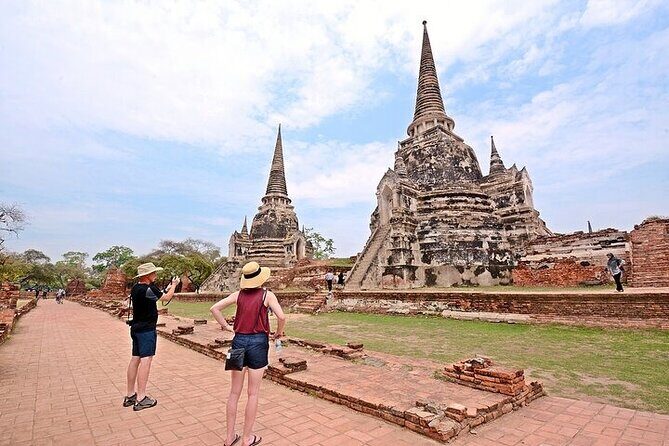 Ayutthaya Funky Frogy Tuk Tuk Experience With Famous Temple - Market, Lunch, and Local Flavor