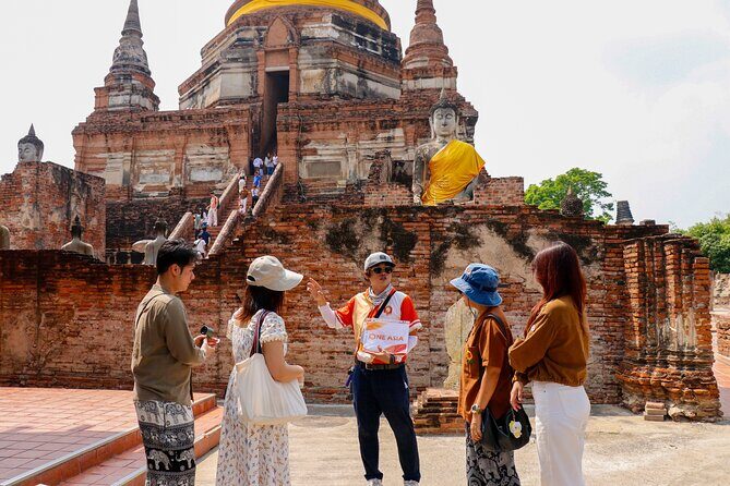 Ayutthaya Summer Palace and Temples Day Tour from Bangkok - The First Stop: Bang Pa In Summer Palace