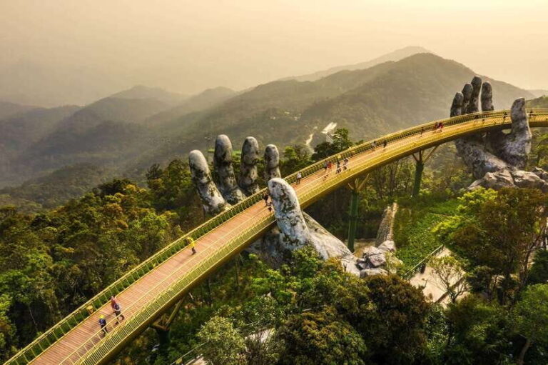 Ba Na Hill - Golden Hand Bridge - The Details of the Tour Experience