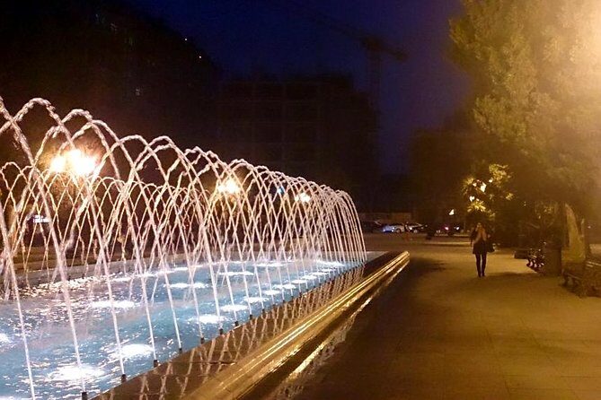 Baku by Night: Small-Group Walking Tour - The Experience’s Strengths