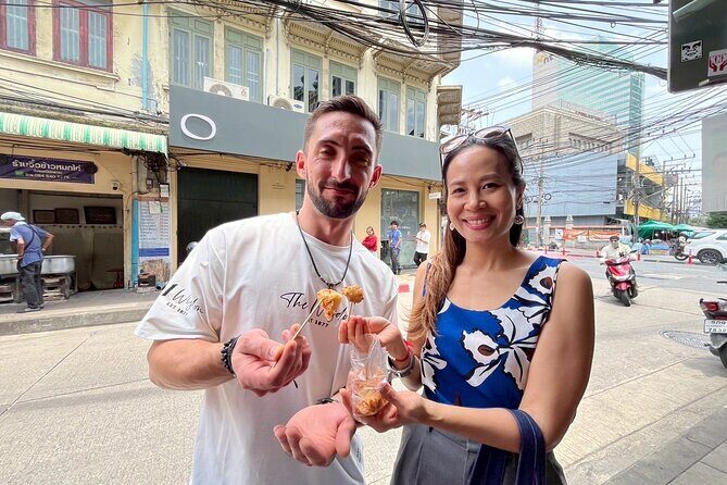 Bang Rak Backstreets: Local Bites & Culture Walking Tour - What the Reviews Tell Us