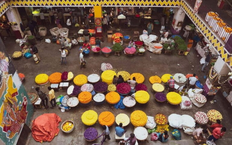 Bangalore Morning Soul Tour: Flower Market, Lalbagh & ISKCON - Practical Details and What to Expect